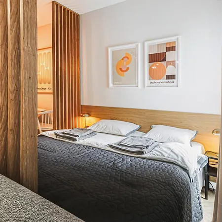 Luksus W Centrum Wroclawia 아파트